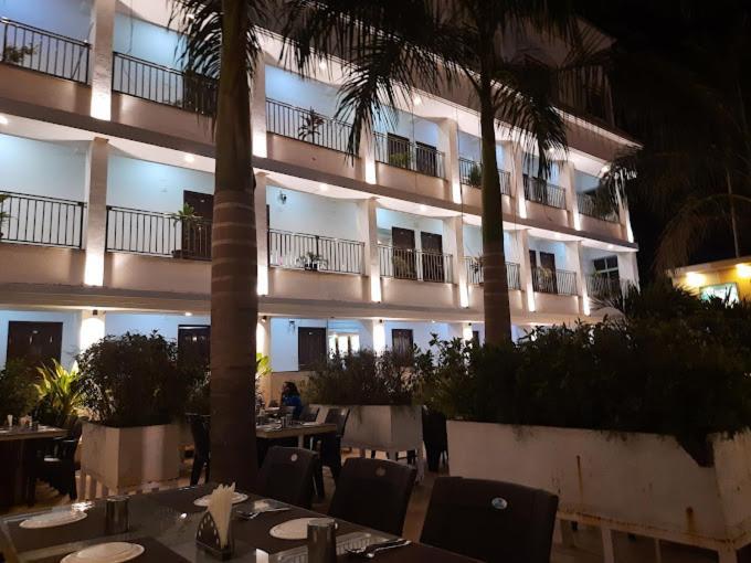 Bijāpur Hotel Madhuvan International מראה חיצוני תמונה